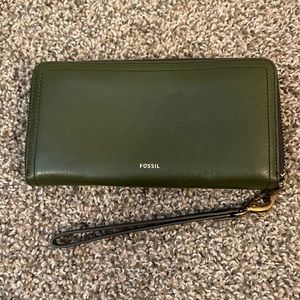Fossil Logan Zip Around Clutch